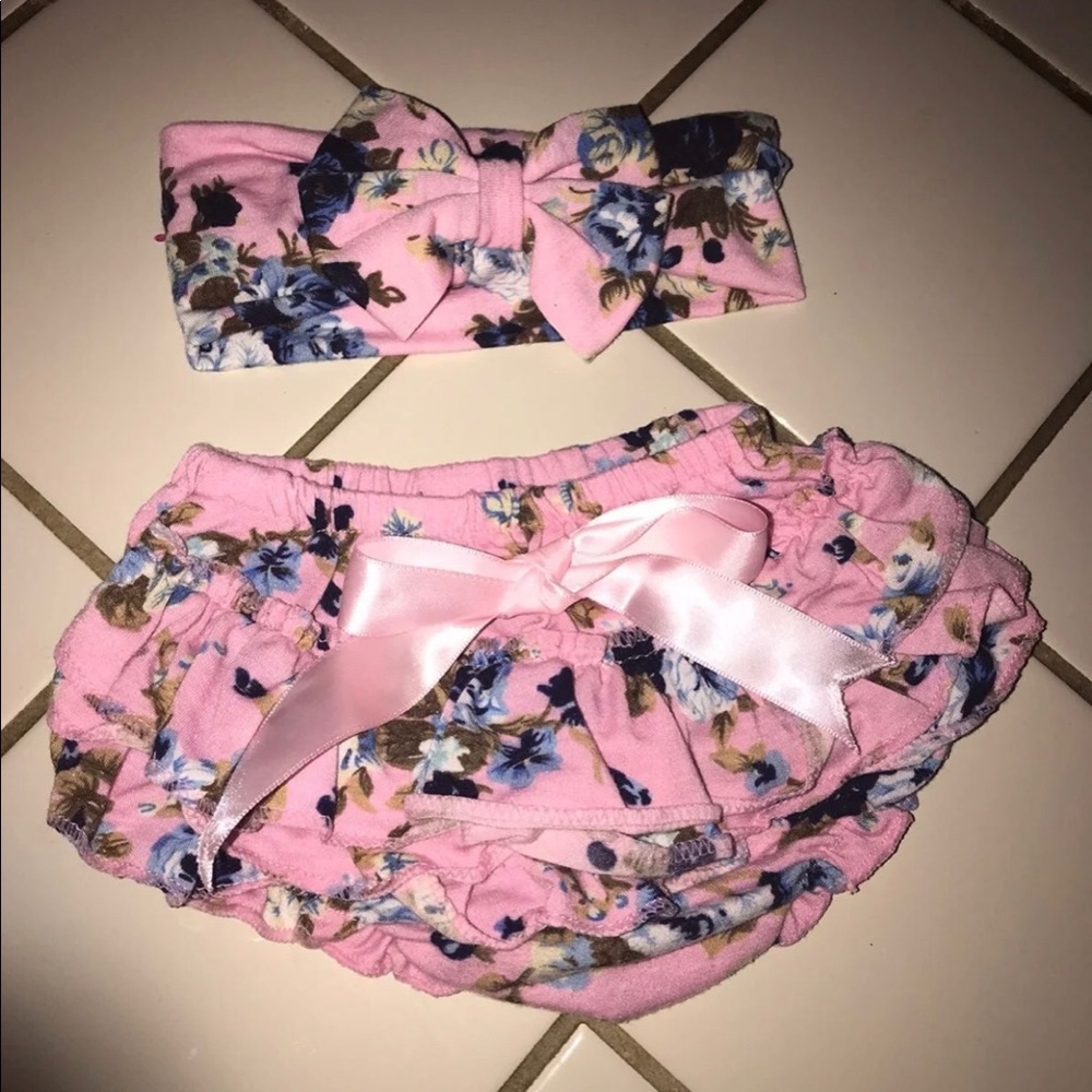 NWOT Baby Bloomer & Headband Set